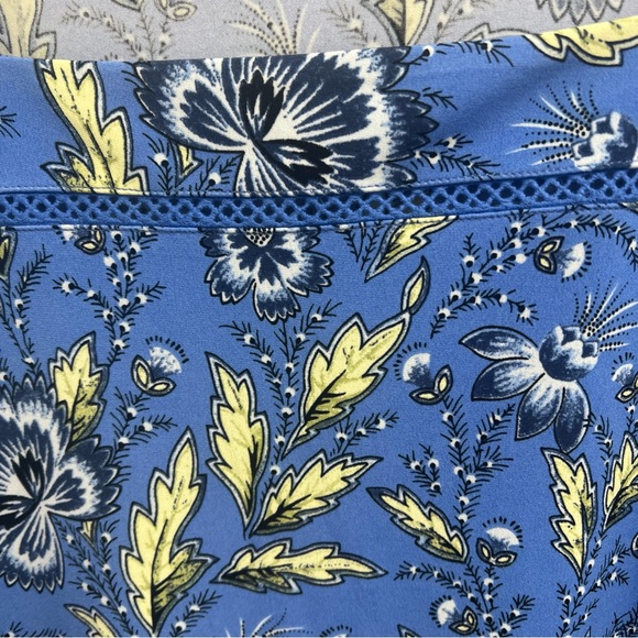 JM Collection Blue Floral Blouse - Picture 4 of 7